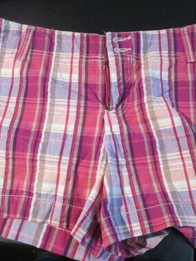 Like New Ladies Sonoma dress pink plaid shorts sz 16